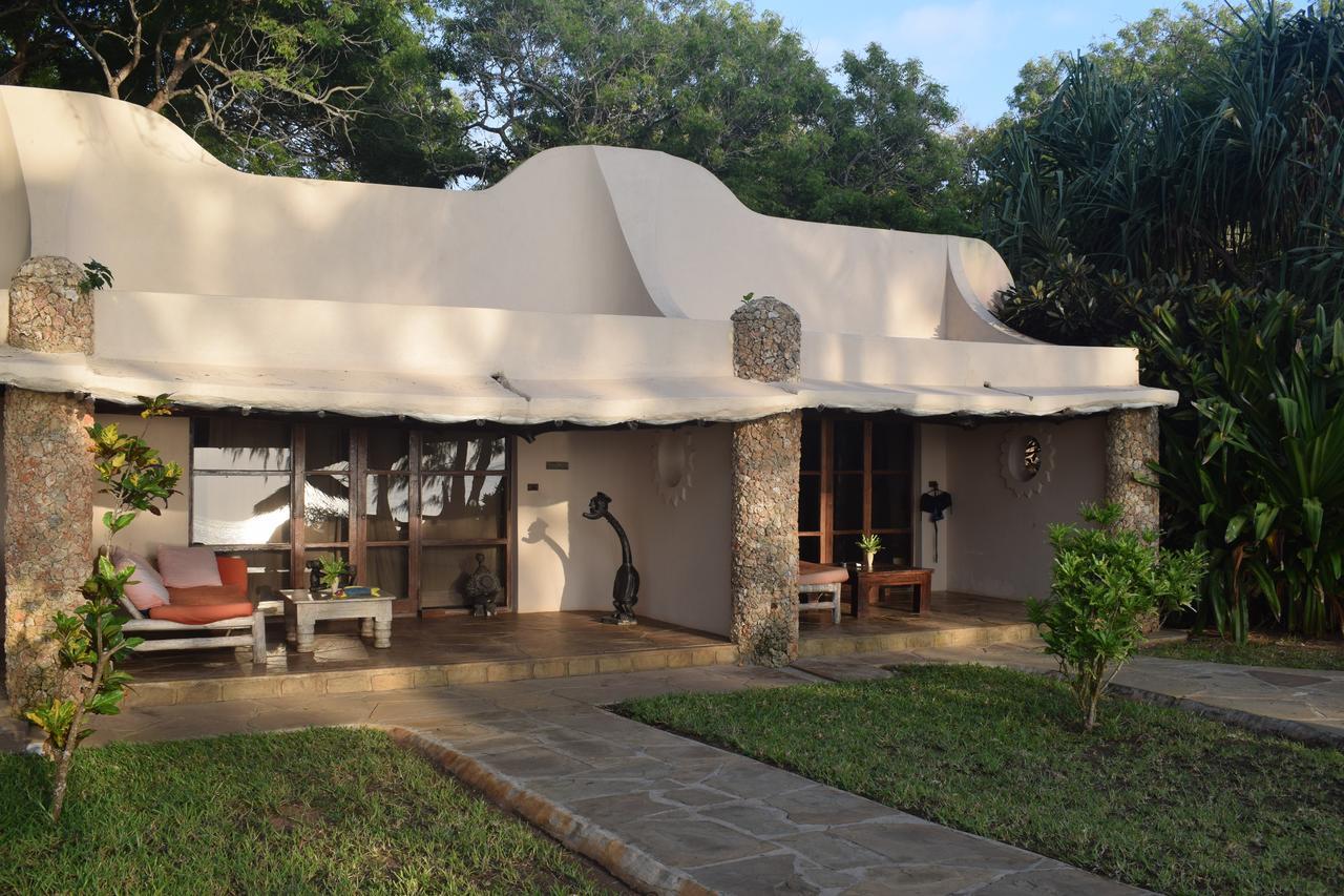 Afrika Pearl & Spa Diani Beach Exterior photo